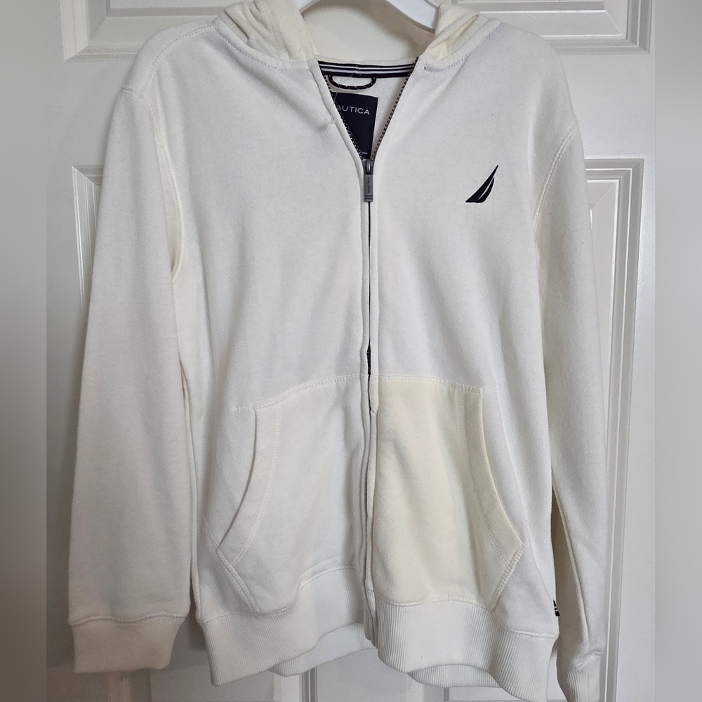 Brand new! Boys Nautica Cream & white Full-Zip Hoodie. Size 14/16 boys.